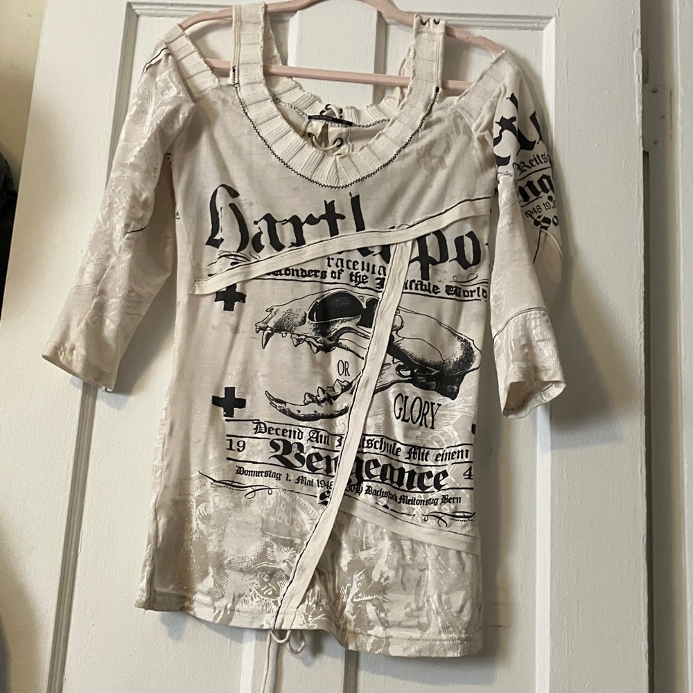 Salvage Cream Graphic Off-Shoulder Blouse with Skull Print